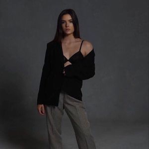 Meet your Posher, Cecily